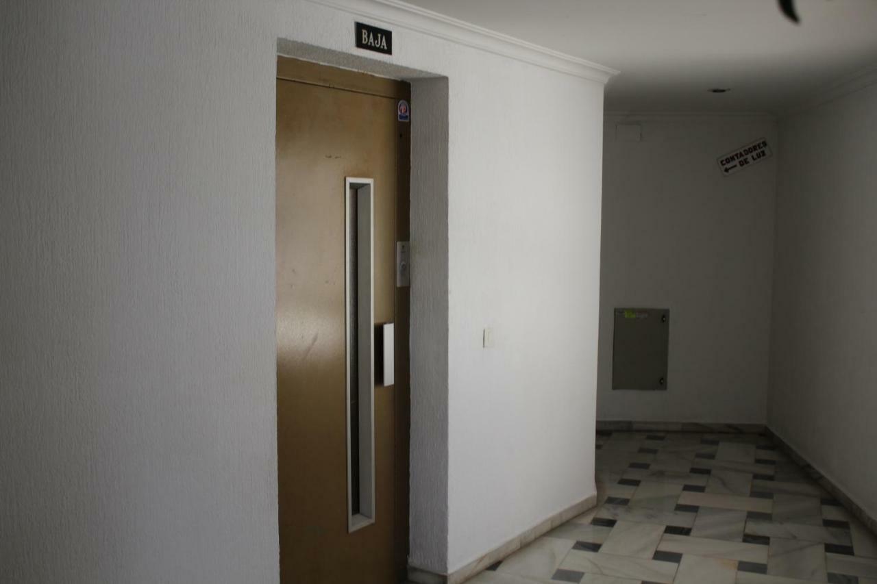 Apartamento Con Parking Gratuito Málaga Extérieur photo